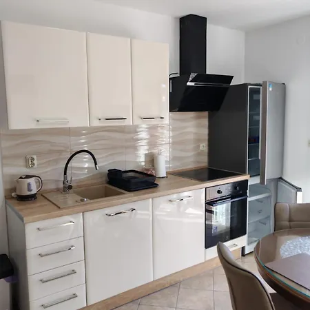 Apartment Seman